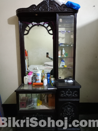 Dressing table